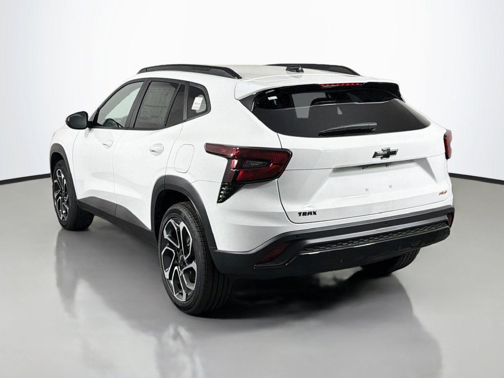 New 2026 Chevrolet Trax RS w/ Driver Confidence Package FWD image 5