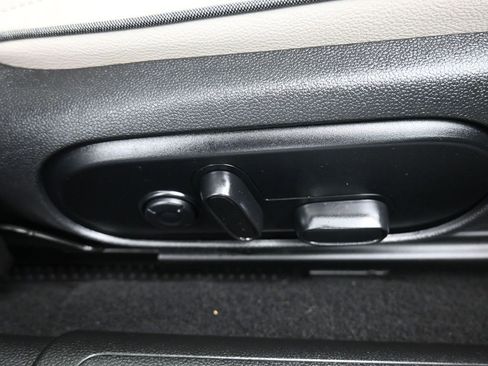 Used 2020 MINI Cooper Clubman S w/ Driver Assistance Package image 41