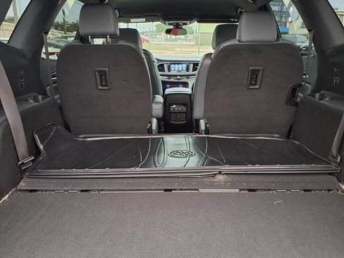 Used 2023 Buick Enclave Essence w/ Sport Touring Edition image 11
