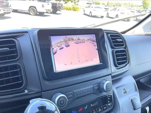 Used 2025 RAM ProMaster 2500 w/ Convenience Group FWD image 23