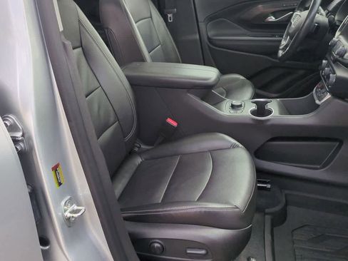 Used 2022 GMC Terrain SLT w/ Infotainment Package II AWD/4WD image 22