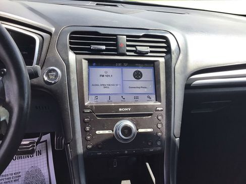 Used 2017 Ford Fusion Titanium FWD image 13