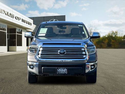 Used 2018 Toyota Tundra Limited w/ Limited Premium Package RWD image 5