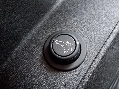 Used 2021 Chevrolet Equinox LT FWD image 20