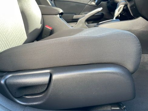 Used 2014 Honda Civic LX image 30