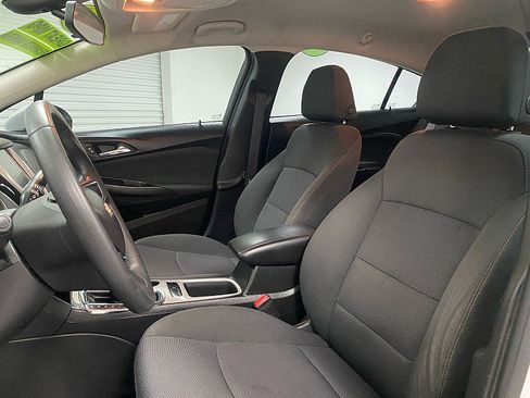 Used 2018 Chevrolet Cruze LS image 11