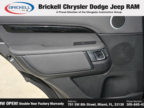 Used 2019 Land Rover Discovery SE AWD/4WD image 11
