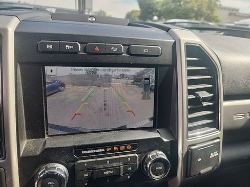 Used 2019 Ford F250 Lariat w/ Lariat Value Package AWD/4WD image 22