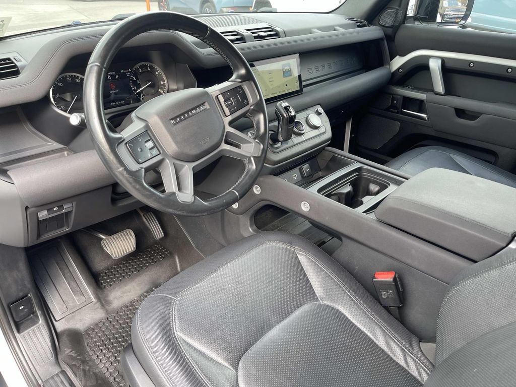 Used 2023 Land Rover Defender 90 X-Dynamic SE AWD/4WD image 11