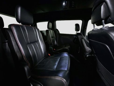 Used 2019 Dodge Grand Caravan GT FWD image 26