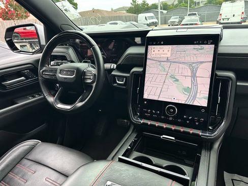 Used 2025 GMC Yukon AT4 Ultimate w/ LPO, Floor Liner Package AWD/4WD image 10