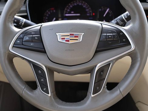 Used 2017 Cadillac XT5 Luxury w/ Driver Awareness Package AWD/4WD image 18