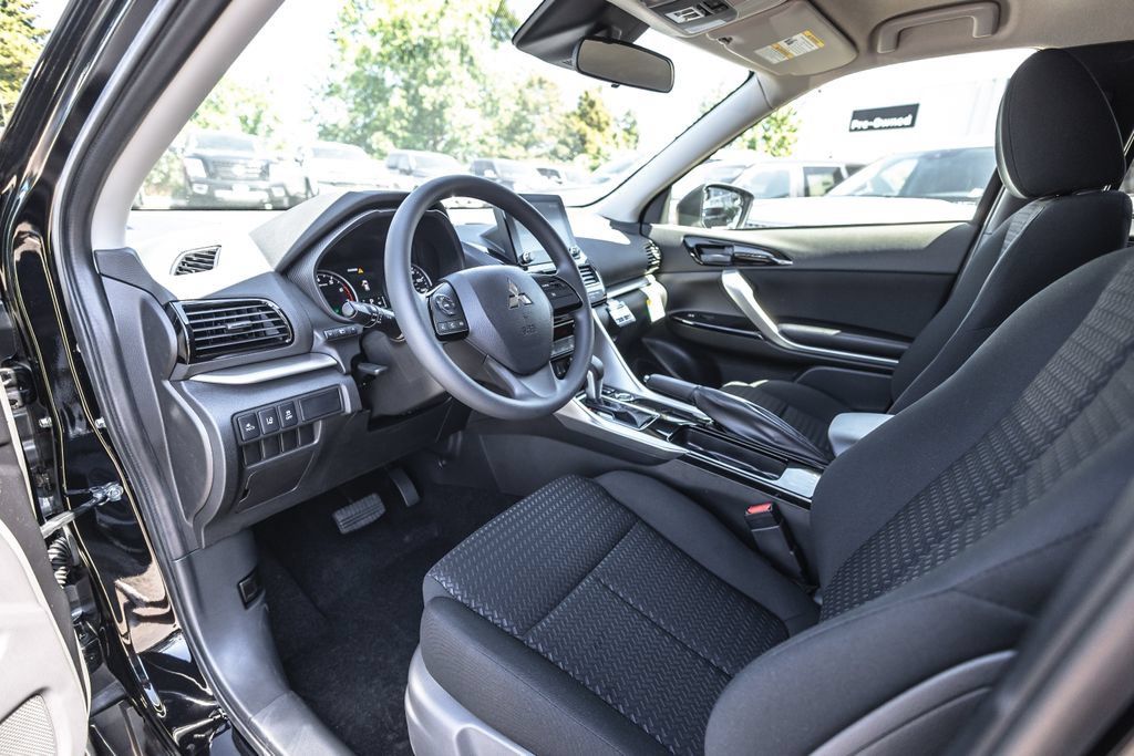New 2026 Mitsubishi Eclipse Cross LE AWD/4WD image 16
