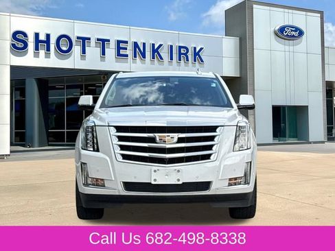 Used 2020 Cadillac Escalade Premium Luxury AWD/4WD image 2