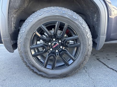 Used 2025 GMC Sierra 1500 Elevation image 39