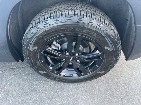 Certified 2024 GMC Terrain AT4 w/ LPO, Floor Liner Package image 9