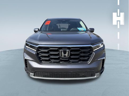 Used 2025 Honda Pilot EX-L image 2