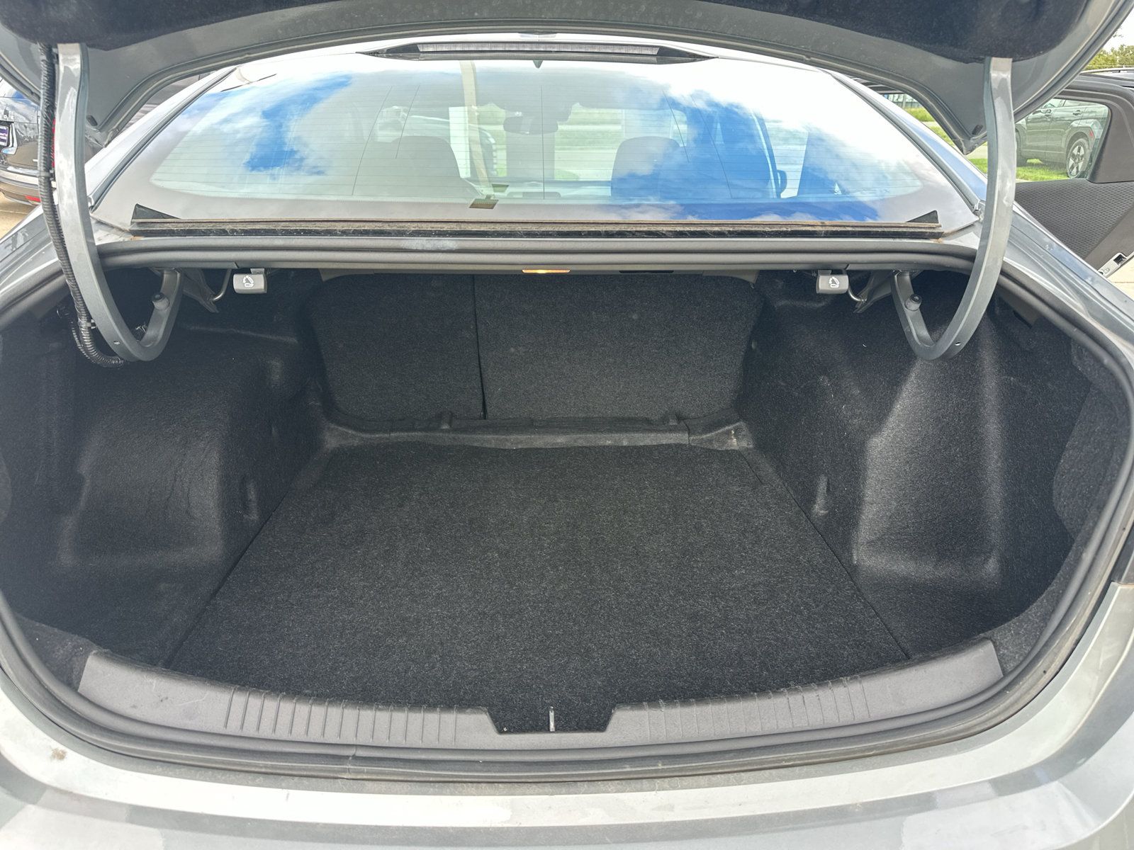 Used 2024 Chevrolet Malibu LT FWD image 33