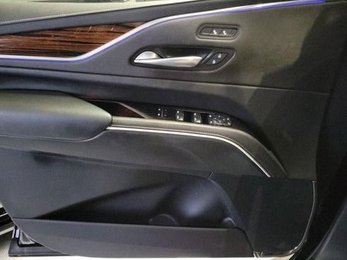 Certified 2024 Cadillac Escalade ESV Luxury image 29