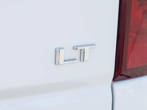 Used 2024 Chevrolet Silverado 2500 LT w/ Convenience Package AWD/4WD image 16