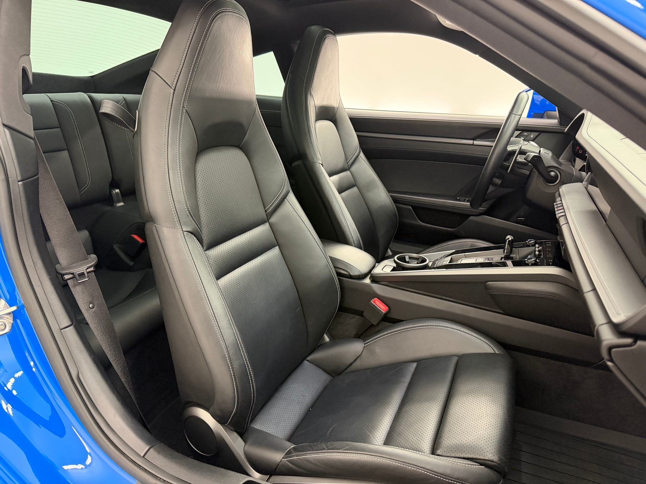 Certified 2022 Porsche 911 Carrera 4 w/ Sport Package AWD/4WD image 24