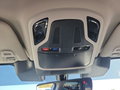 Certified 2025 Subaru Outback Premium image 22