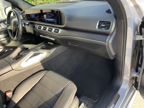 Certified 2025 Mercedes-Benz GLE 450 4MATIC image 48