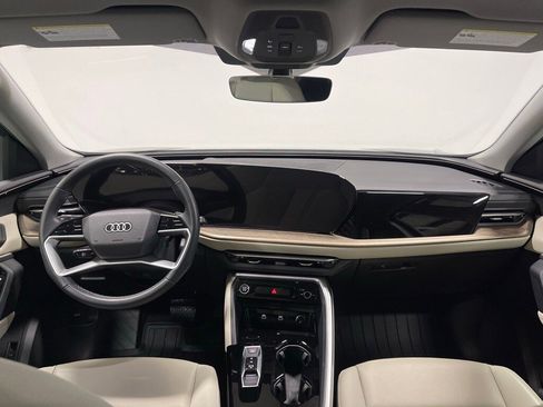 Used 2025 Audi Q5 Premium image 29