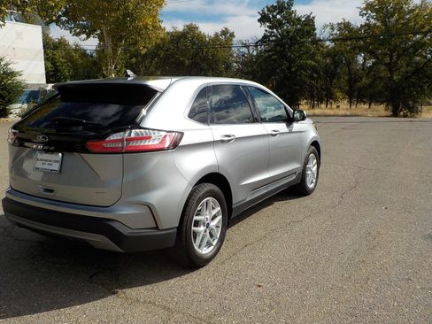 Used 2022 Ford Edge SEL image 6