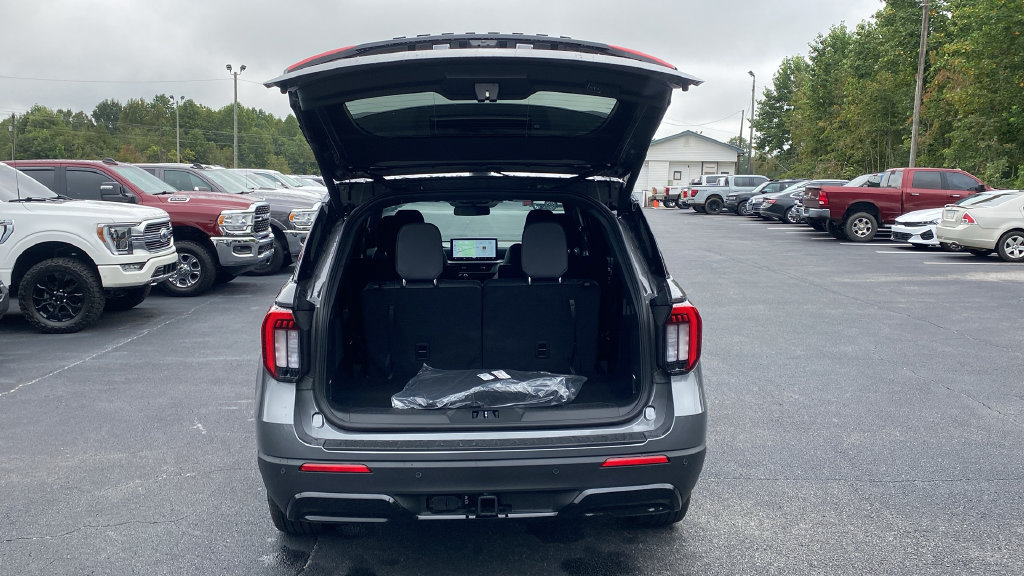 New 2027 Ford Explorer ST-Line w/ Premium Package RWD image 19