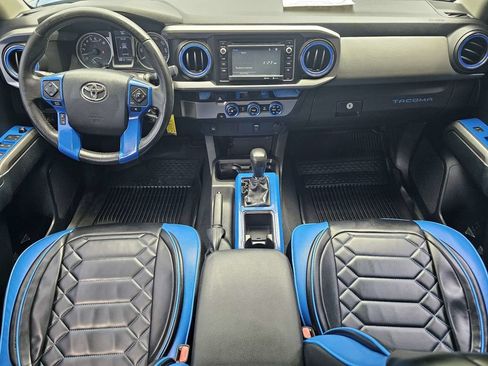 Used 2016 Toyota Tacoma SR5 RWD image 15