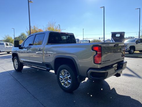 Used 2025 Chevrolet Silverado 2500 High Country w/ High Country Premium Package image 7