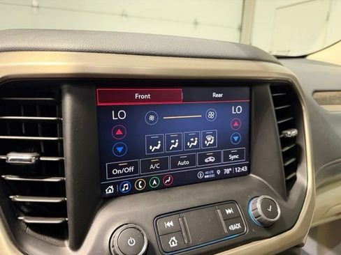 Used 2022 GMC Acadia Denali w/ Denali Ultimate Package AWD/4WD image 21