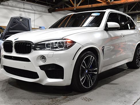 Used 2016 BMW X5 M image 5
