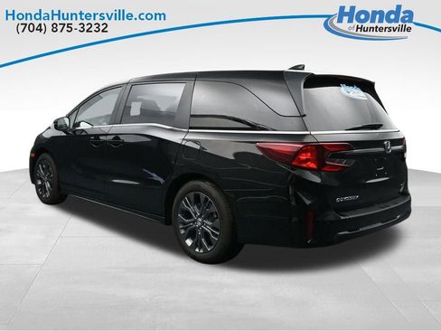 Used 2026 Honda Odyssey Touring image 6
