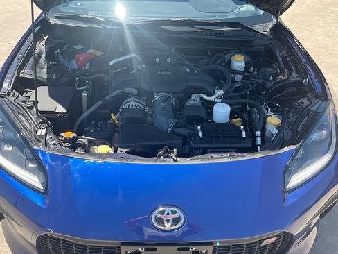 Used 2025 Toyota GR86 Premium RWD image 29