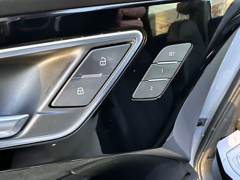 Used 2025 Audi Q4 e-tron Premium w/ Convenience Package image 14