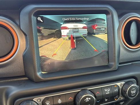 Used 2021 Jeep Gladiator Mojave image 19