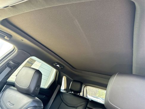 Used 2025 Cadillac XT5 Sportv w/ LPO, Floor Liner Package image 20