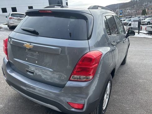 Used 2019 Chevrolet Trax LT w/ LT Convenience Package image 12