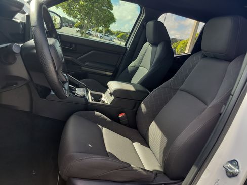 Used 2025 Toyota Tacoma SR5 AWD/4WD image 20