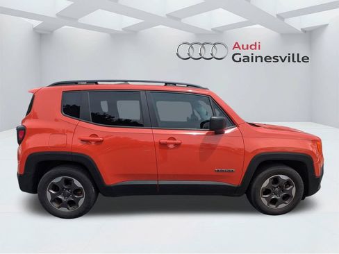 Used 2017 Jeep Renegade Sport w/ Power & Air Group FWD image 2