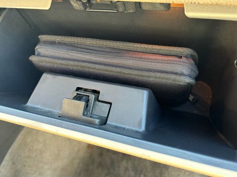 Used 2011 Ford Expedition XLT w/ 202A Rapid Spec Order Code image 17