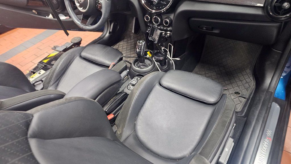 Used 2024 MINI Cooper S FWD image 8