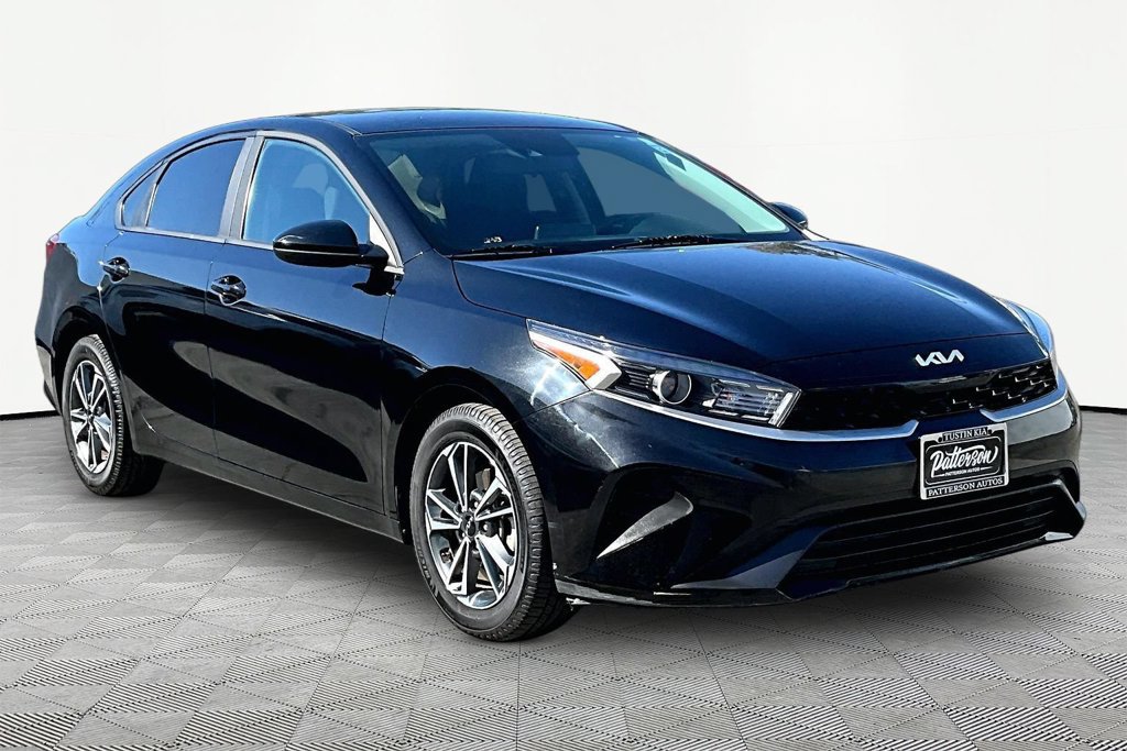 Used 2023 Kia Forte LXS FWD image 6