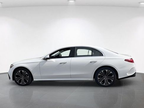 New 2026 Mercedes-Benz E 350 4MATIC Sedan image 4