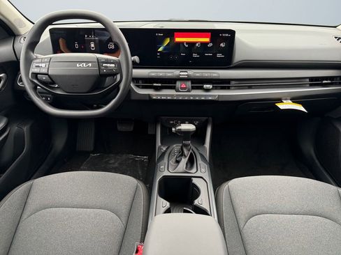 New 2025 Kia K4 LXS image 10