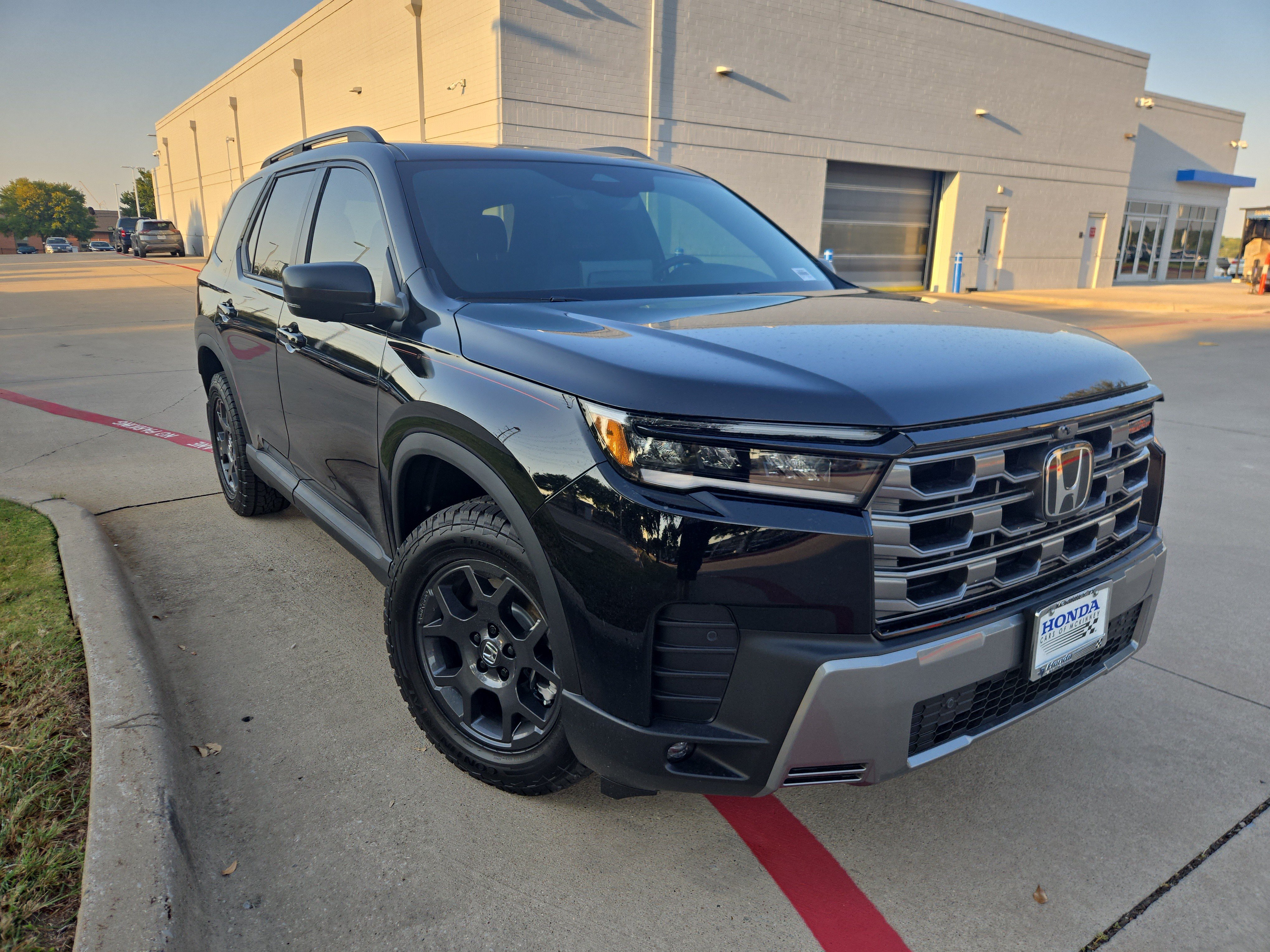 New 2026 Honda Pilot TrailSport image 2