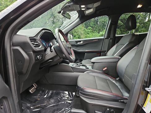 Used 2023 Ford Escape ST-Line Select w/ Tech Pack #2 AWD/4WD image 13