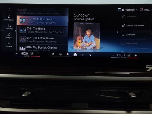 Used 2025 BMW X7 xDrive40i w/ Premium Package image 22